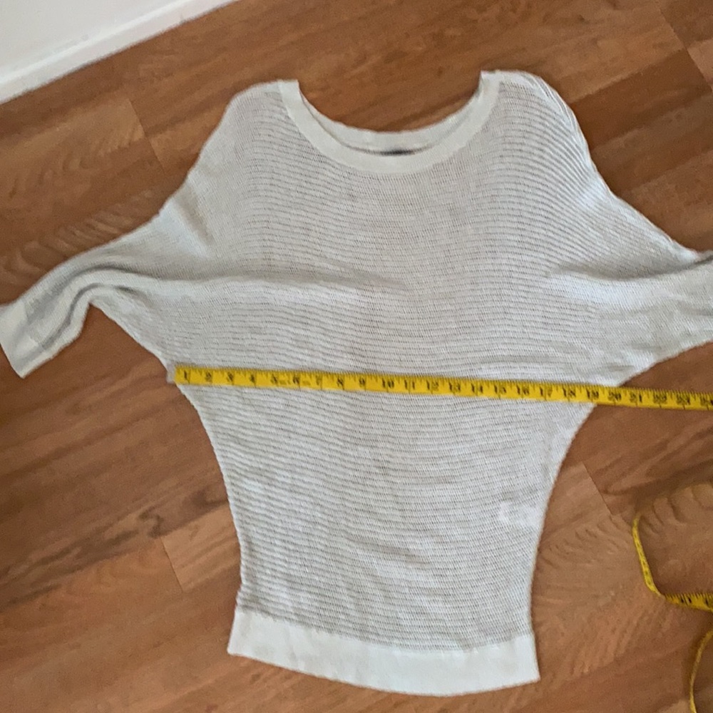 Express Top - Picture 2 of 9